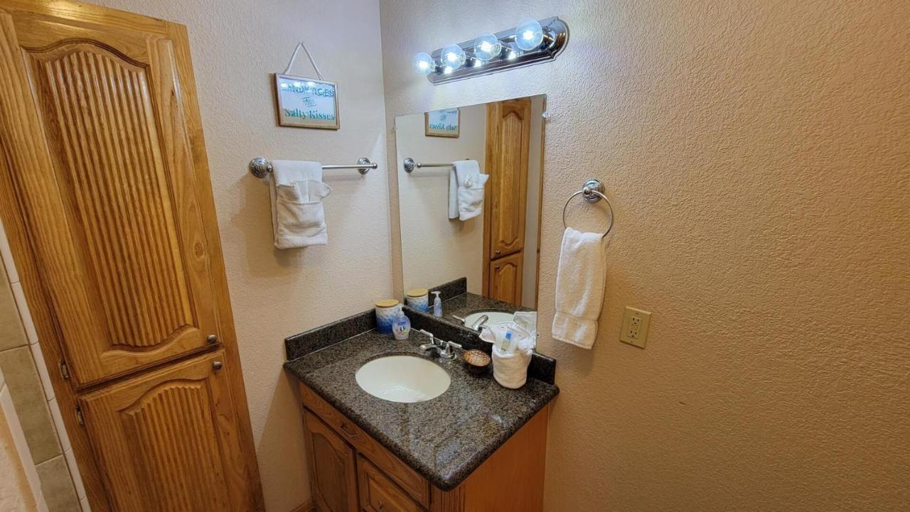 Cozy 2 Bedroom With Big Pool - Campeche Triplex Unit C Home جنوب جزيرة بادري المظهر الخارجي الصورة