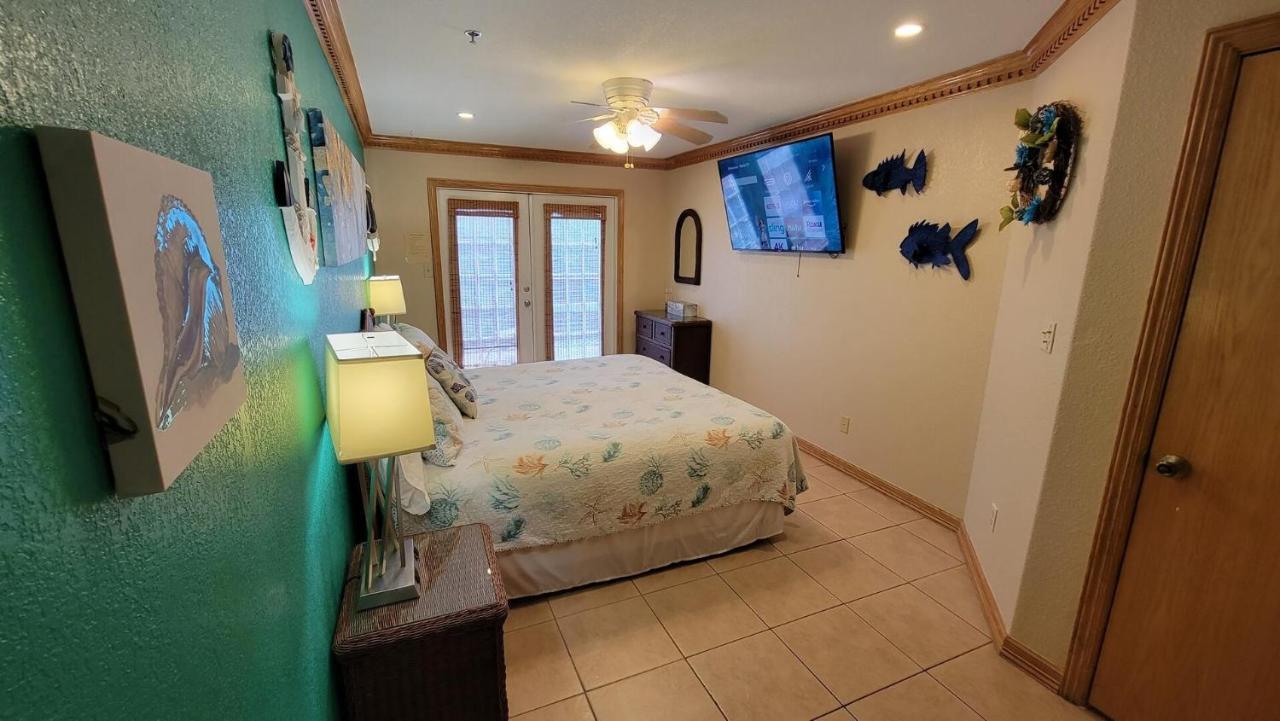 Cozy 2 Bedroom With Big Pool - Campeche Triplex Unit C Home جنوب جزيرة بادري المظهر الخارجي الصورة